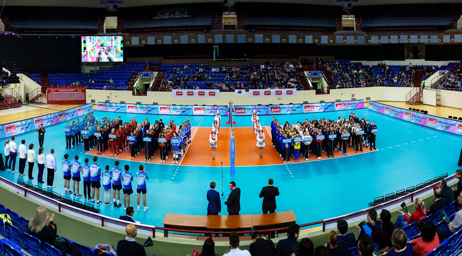 Итоги первого дня Кубка РЖД по волейболу среди женских команд в Калининграде