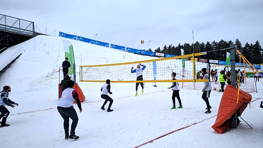 Снежный волейбол. Калининградцы на Зимнем фестивале в Литве