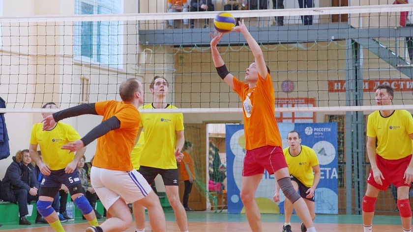 Корпоративный волейбол — играют РоссетиЯнтарь